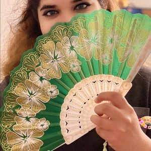 Traditional Chinese foldable fan